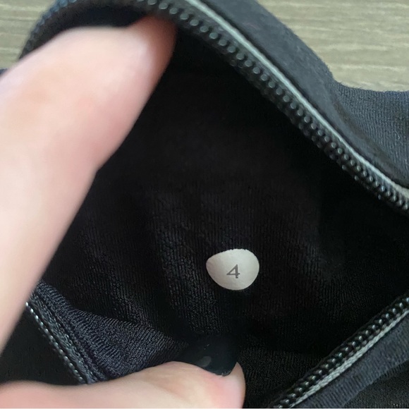 LULULEMON Black Athletic Running Workout Shorts Size 4 - Picture 3 of 5